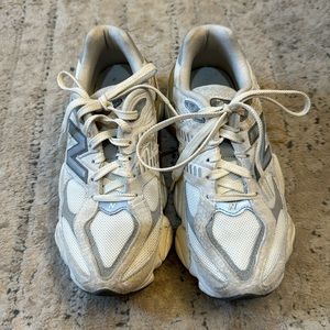 New balance 9060- unisex size 5.5